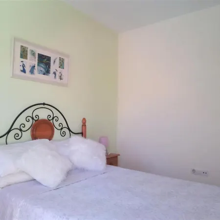 Litha House, 3 Bed Set Over 3 Floors 5 Mins From And Amenities Caleta De Fuste