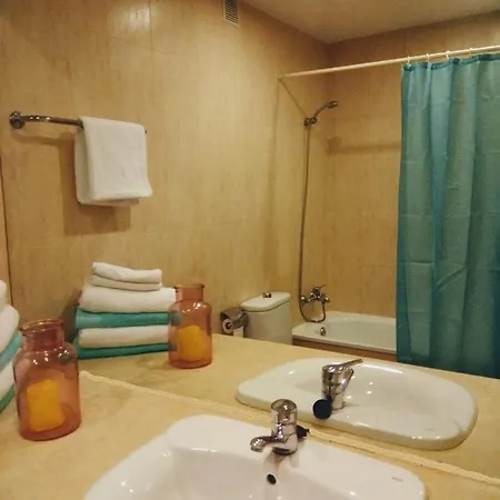 Apartmán Litha House, 3 Bed Set Over 3 Floors 5 Mins From And Amenities Caleta De Fuste