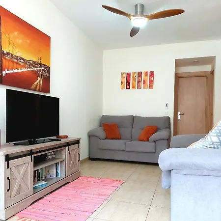 Litha House, 3 Bed Set Over 3 Floors 2 Mins From And Amenities *